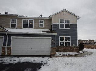 1650 White Pine Way UNIT H, Carver, MN 55315