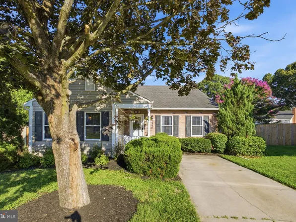 7946 Royal Mint Pl, Pasadena, MD 21122