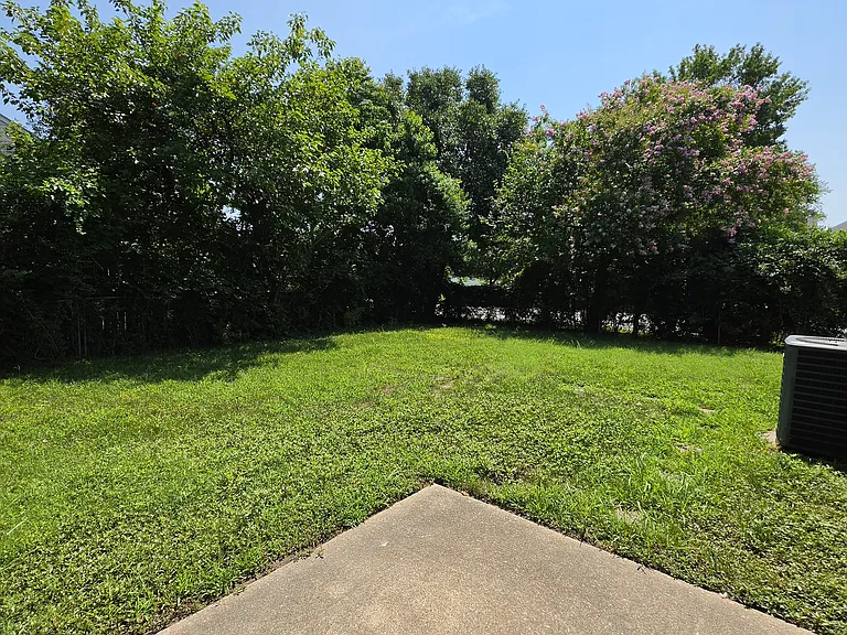 901 Fairborn Cir — Photo 19