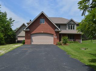 11440 Woodlawn Ave, Lemont, IL 60439