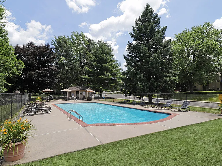 Macungie Village — Photo 10