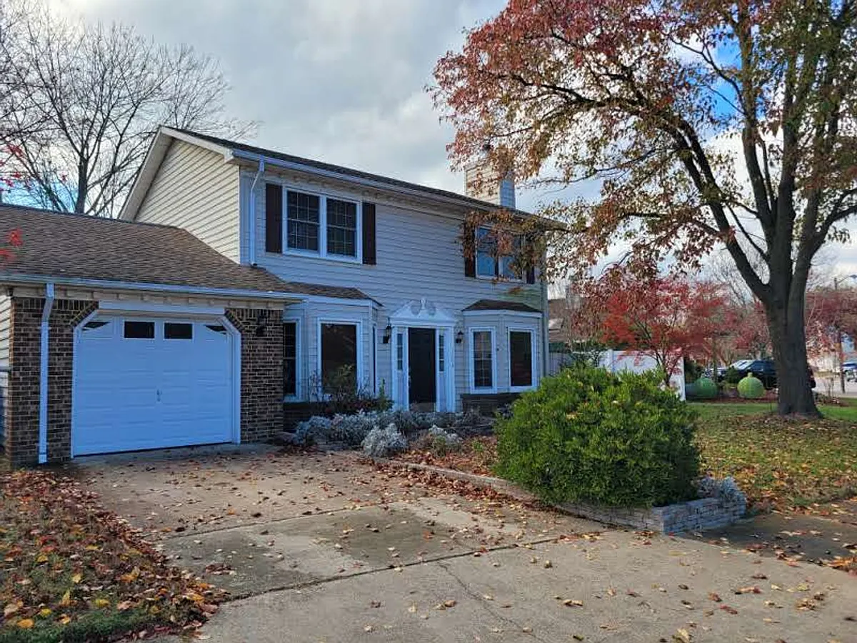 Building Photo - 1204 Freehold Close