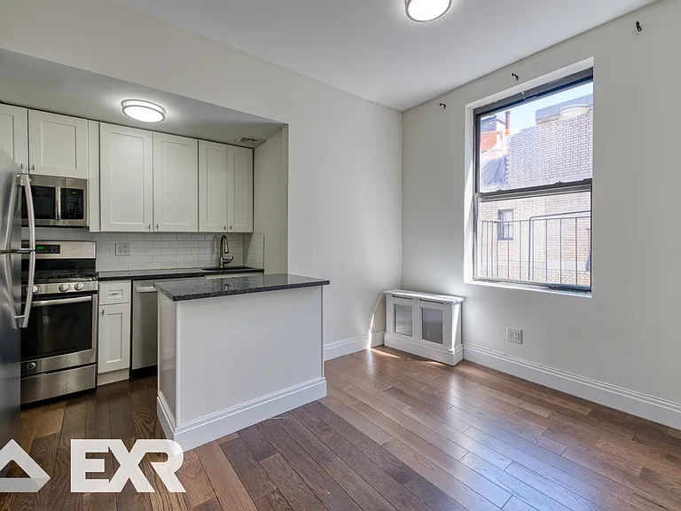 526 W 111th St #2CC — Photo 1