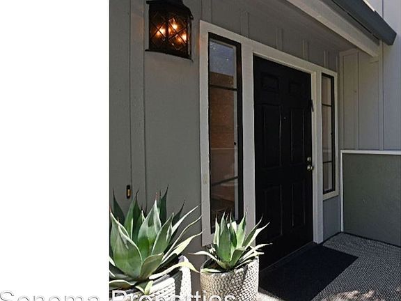 5th image of 18012 Stanford Ct
