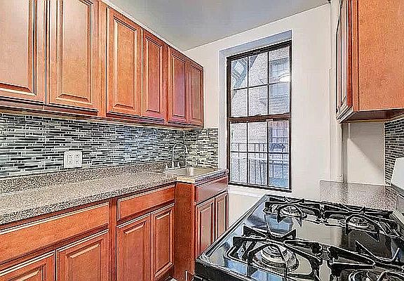 4th image of 247 W 149th St APT 6F