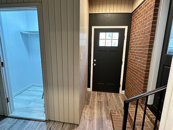 3rd image of 104 Duke Rd