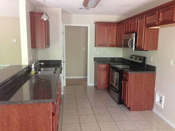 2nd image of 1825 Burnt Oak Dr