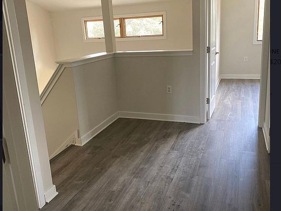 4th image of 347 Tamarack Dr
