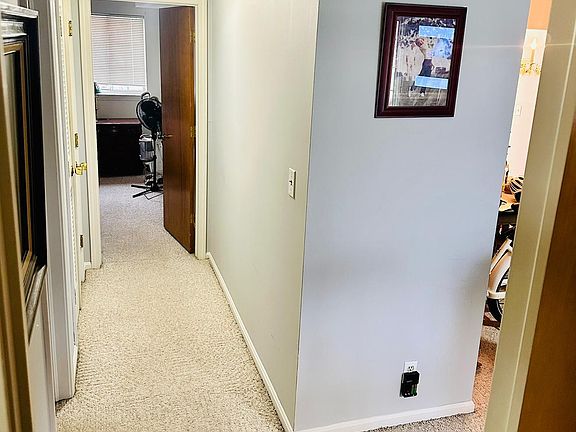5th image of 4225 Chester Dr