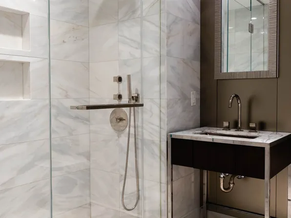 135 West 52nd Street image 10 of 20