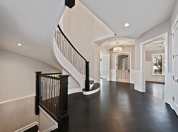 2nd image of 510 Woodland Ave