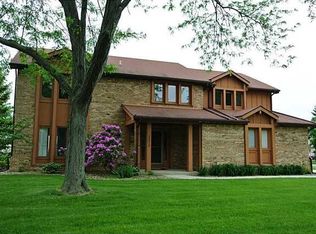 2012 Brent Valley Rd, Holland, OH 43528