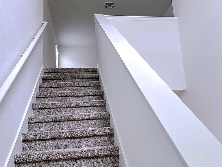 352 Loch Ct — Photo 19