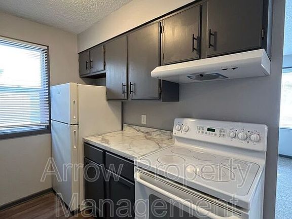 3rd image of 2100 Garfield St #6