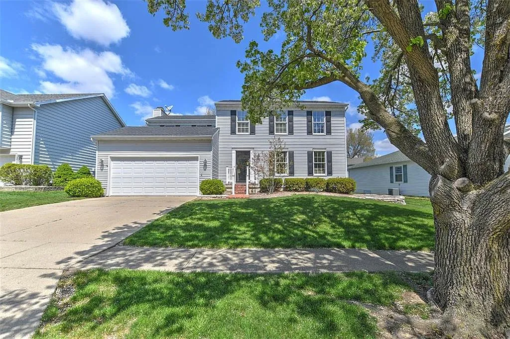 2266 S Franzy Dr photo 1