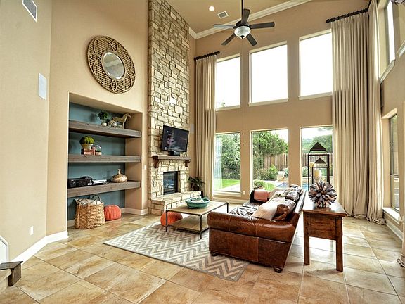 3rd image of 4013 Vail Dr