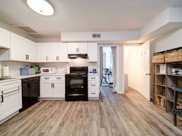 2505 S Charles Blvd #27