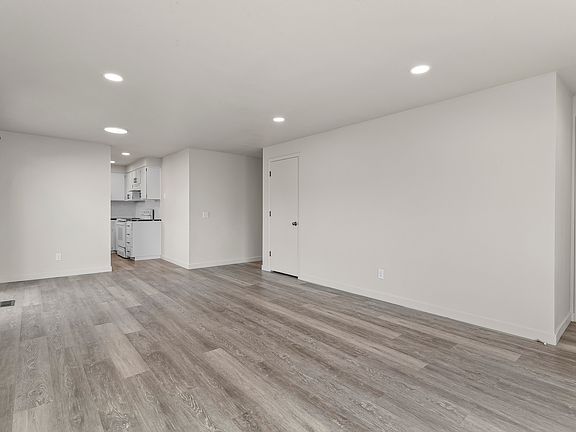 3rd image of 2446 SE 53rd Ave #2444