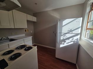 35 Lebanon St APT D, Sanford, ME 04073