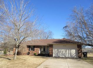 4732 S Holiday Dr, Springfield, MO 65810