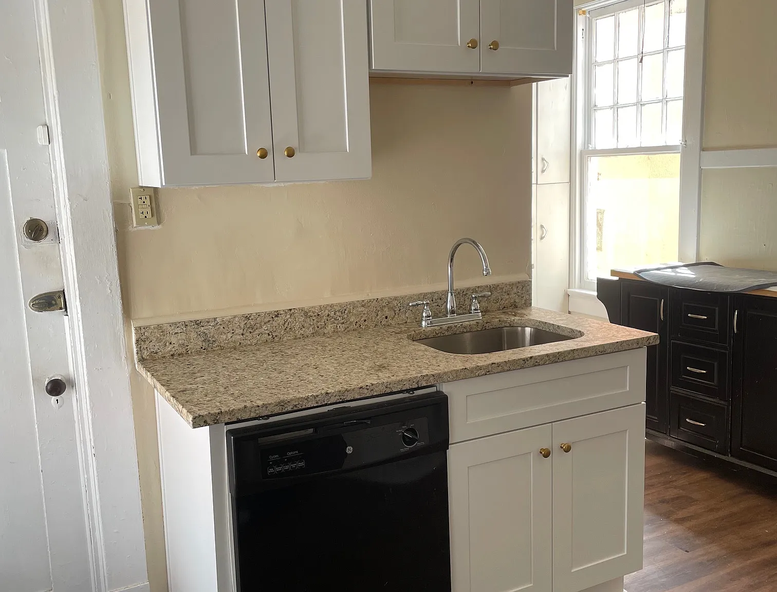 3 bed, $3,000 — Photo 1