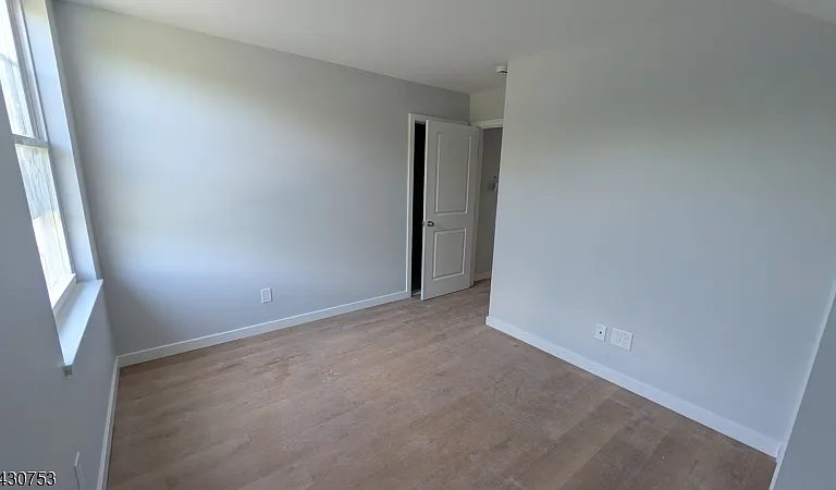 14 Nye Ave #1 — Photo 8