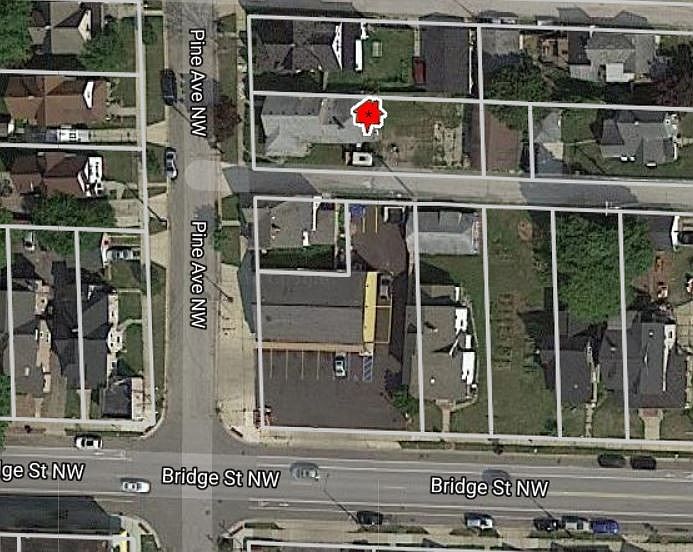 1st image of 416 Pine Ave NW