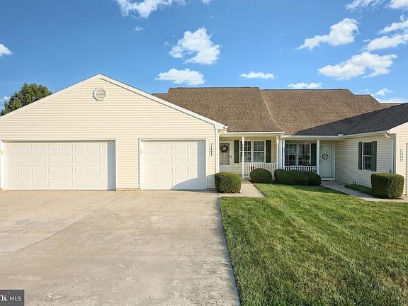 2nd image of 1403 Chami Dr #5