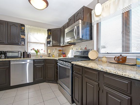 5th image of 7 Birchfield Ave
