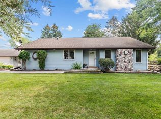 8443 Oconnells Resort Rd, Winneconne, WI 54986