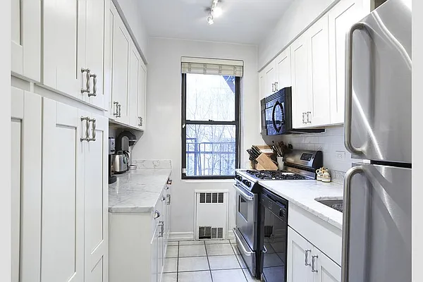 Sold by Stribling | media 2