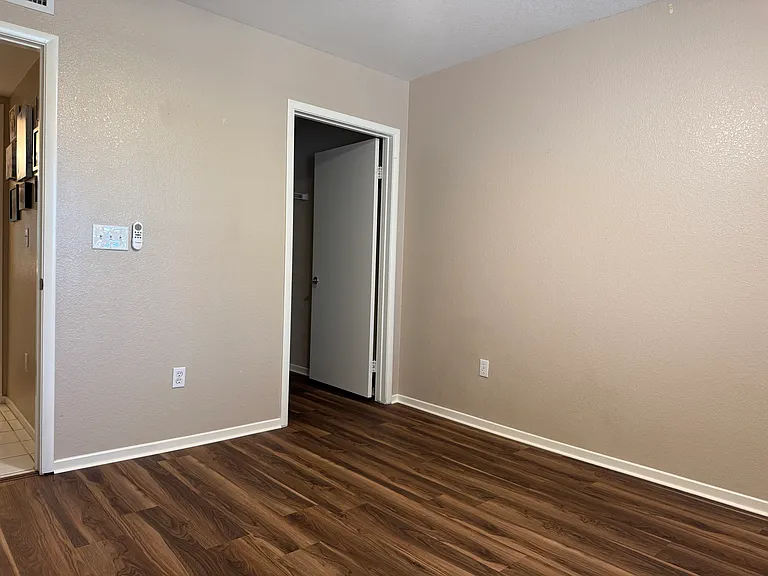 1901 Villa Palms Ct — Photo 16