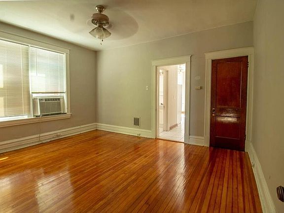 3rd image of 5309 S Kingshighway Blvd Floor 1