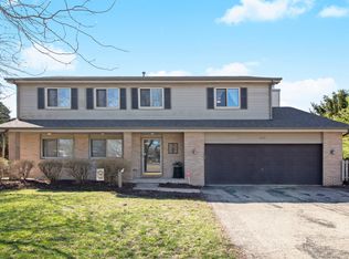232 Whitetail Xing, Oswego, IL 60543