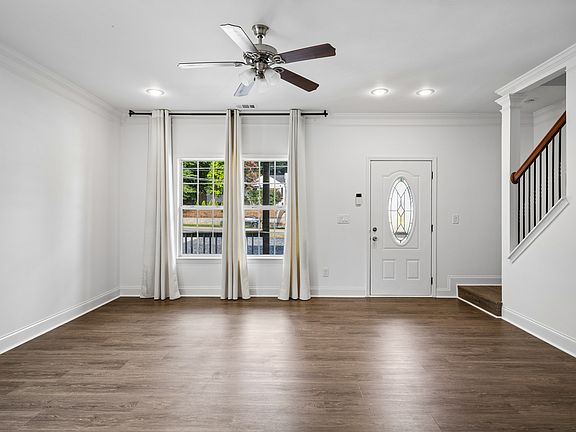 Entrance/Living Room