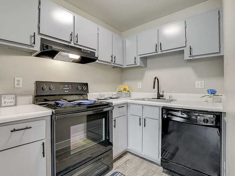Cameron Apartments For Rent in Las Vegas
