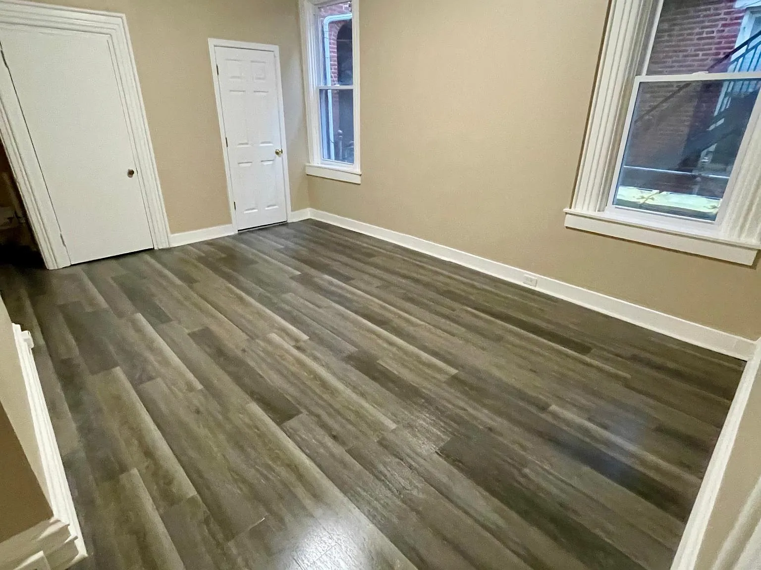 239 E Orange St — Photo 3