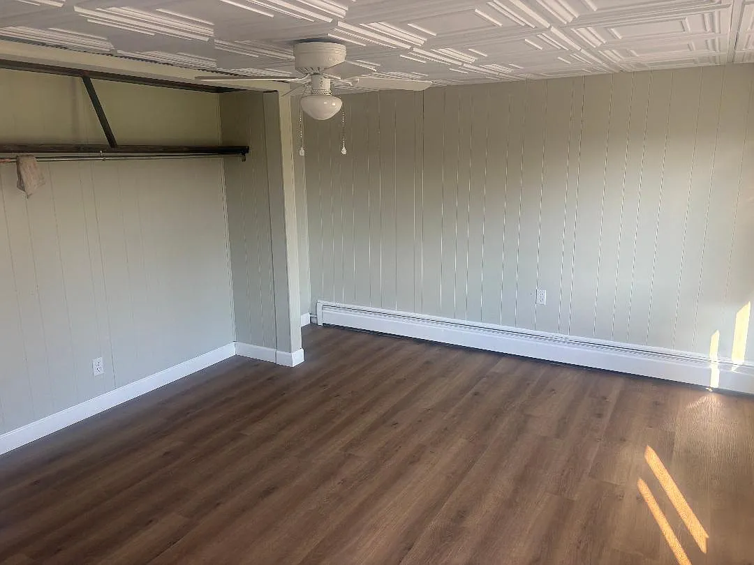 2 bed, $1,300 — Photo 4