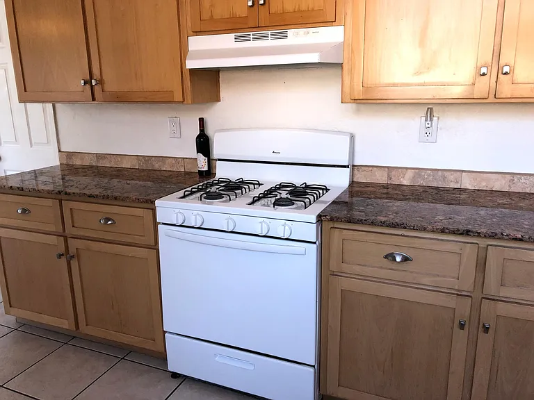 625 Bonnie St — Photo 7