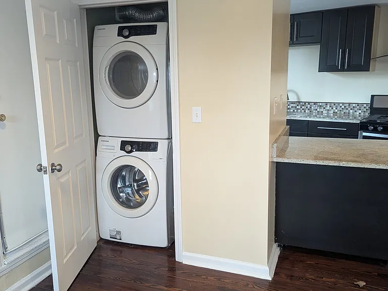 77 Whitney Ave #4 — Photo 9