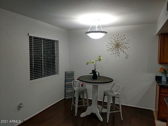 4th image of 3402 N 32nd St Unit 120