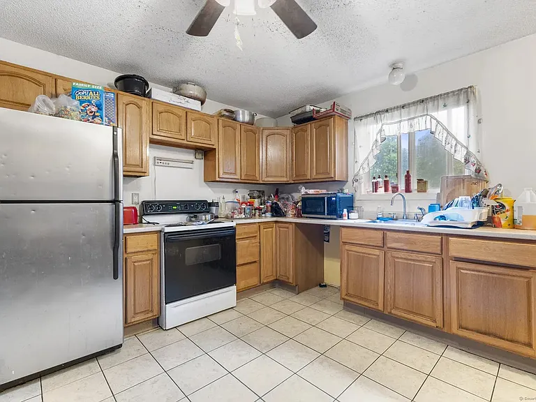 24 Florence St #2 — Photo 13