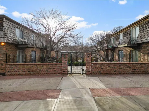 4430 Jarboe St APT 6, Kansas City, MO 64111