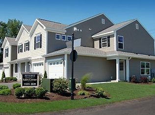 20 Governor Cir, Albany, NY 12208