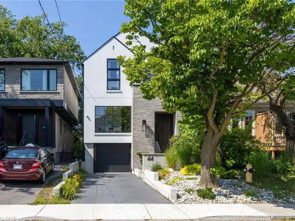 44 13th St, Toronto, ON M8V 3H4