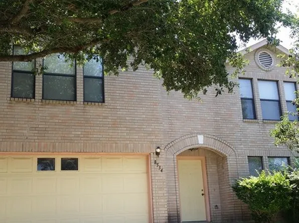 8534 Park Olympia, Universal City, TX 78148