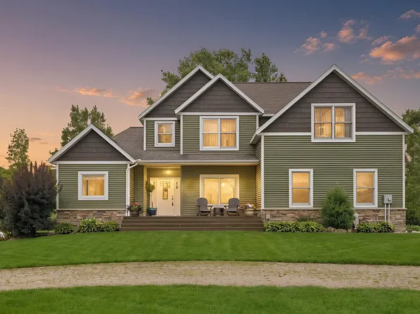 7115 Clinton Trl, Clarksville, MI 48815