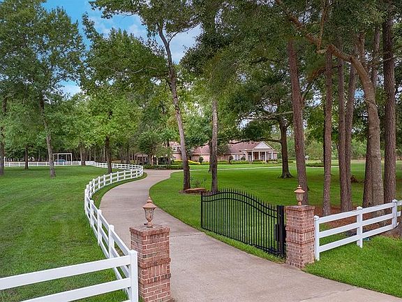 2nd image of 15216 Saddlewood Dr