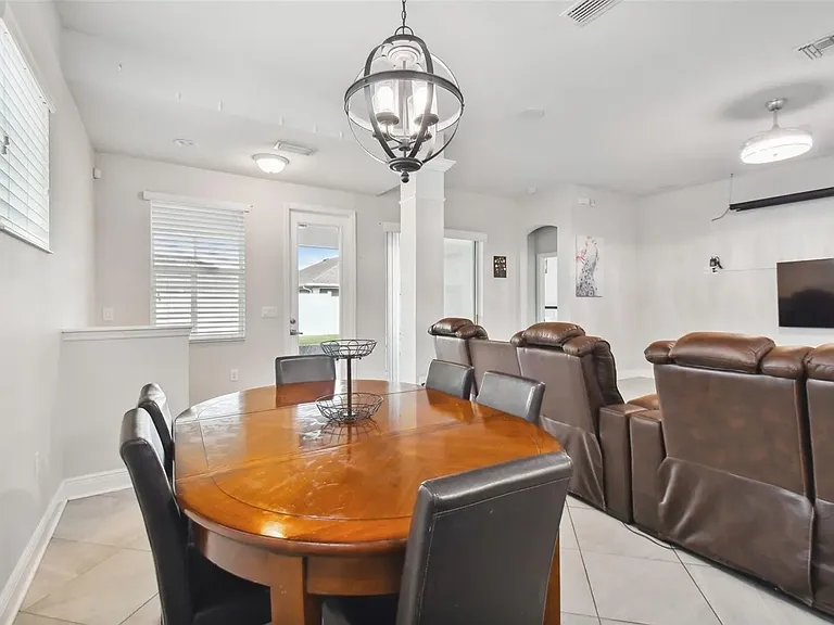 2776 Satilla Loop — Photo 16
