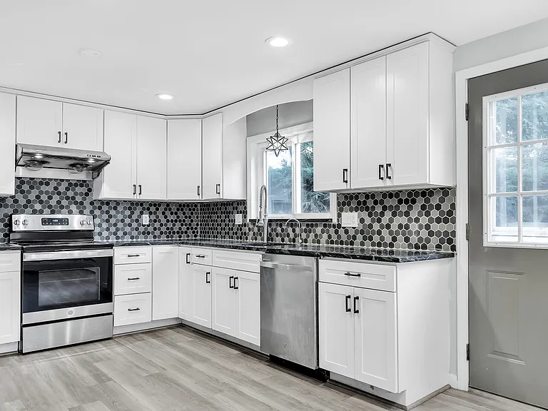 31 Park Cir — Photo 22